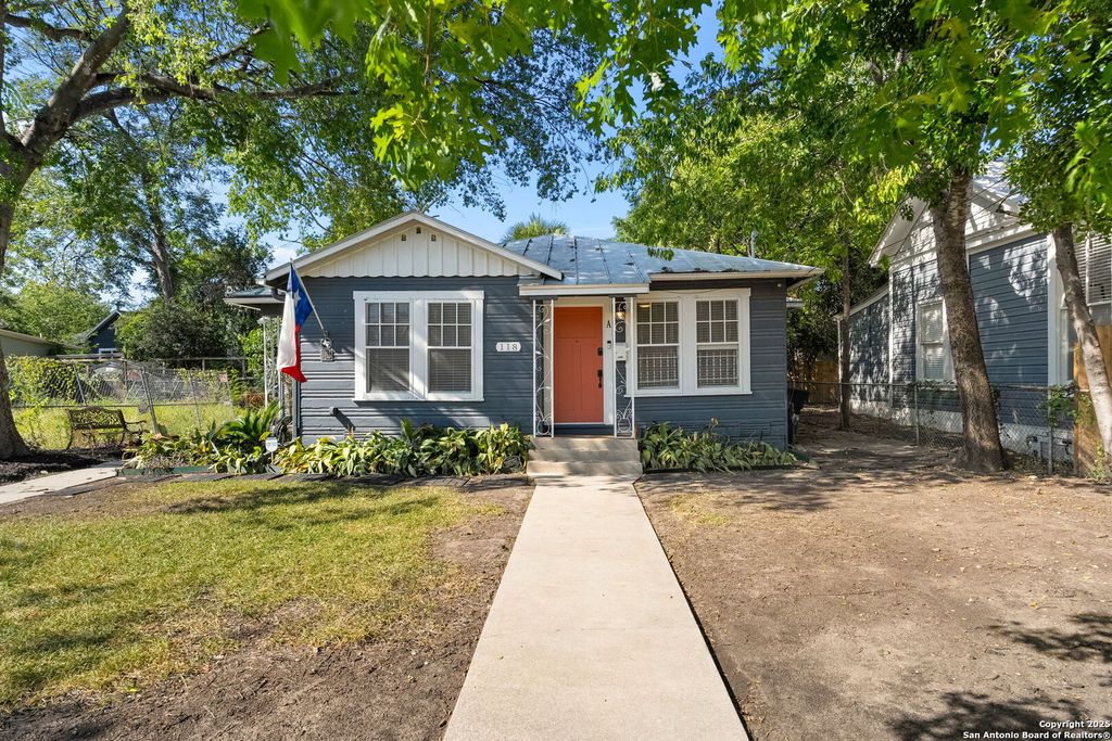 Photo of 118 Callaghan, San Antonio, TX 78210 (MLS # 1933743)