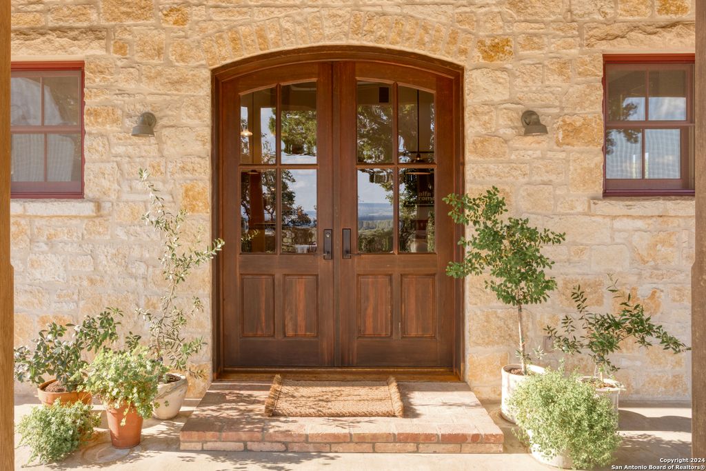 Photo of 309 Ridgeview Drive, Fredericksburg, TX 78624 (MLS # 1919217)