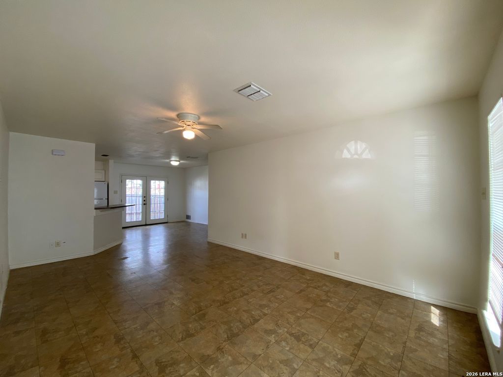 Photo of 119 Smith B #B, Pleasanton, TX 78064 (MLS # 1940491)