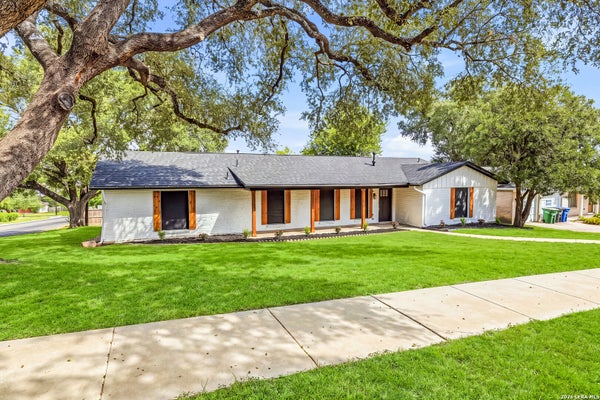 3923 LONGRIDGE DR, SAN ANTONIO, TX 78228 - Image 3bb86e55f8b06e88efc39bdefcdaa0da/3767383220