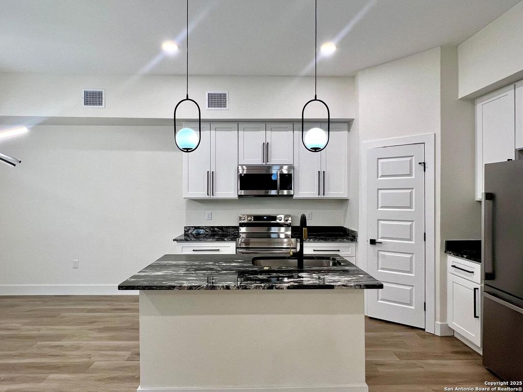 Photo of 110 Webb 101 #101, San Antonio, TX 78223 (MLS # 1925215)