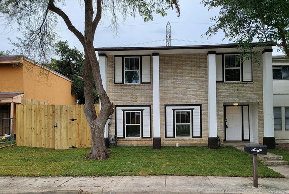 8002 WINSFORD, SAN ANTONIO, TX 78239 - Image 3bcb10dff13671f8797ae3e4e8a434d1/2641435048