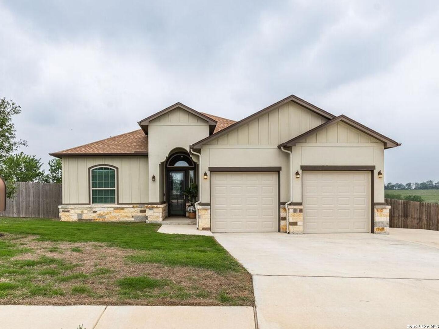 Photo 1 of 26 — 615 ABBOTT RDG, St Hedwig, TX 78152