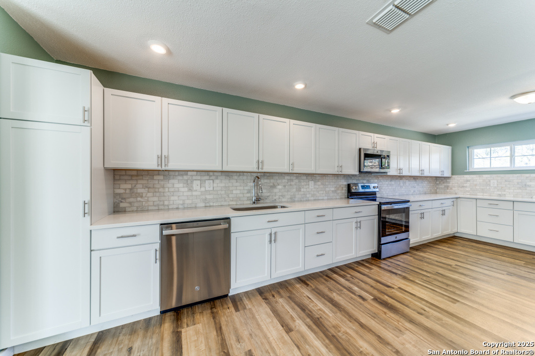 124 HERWECK DR