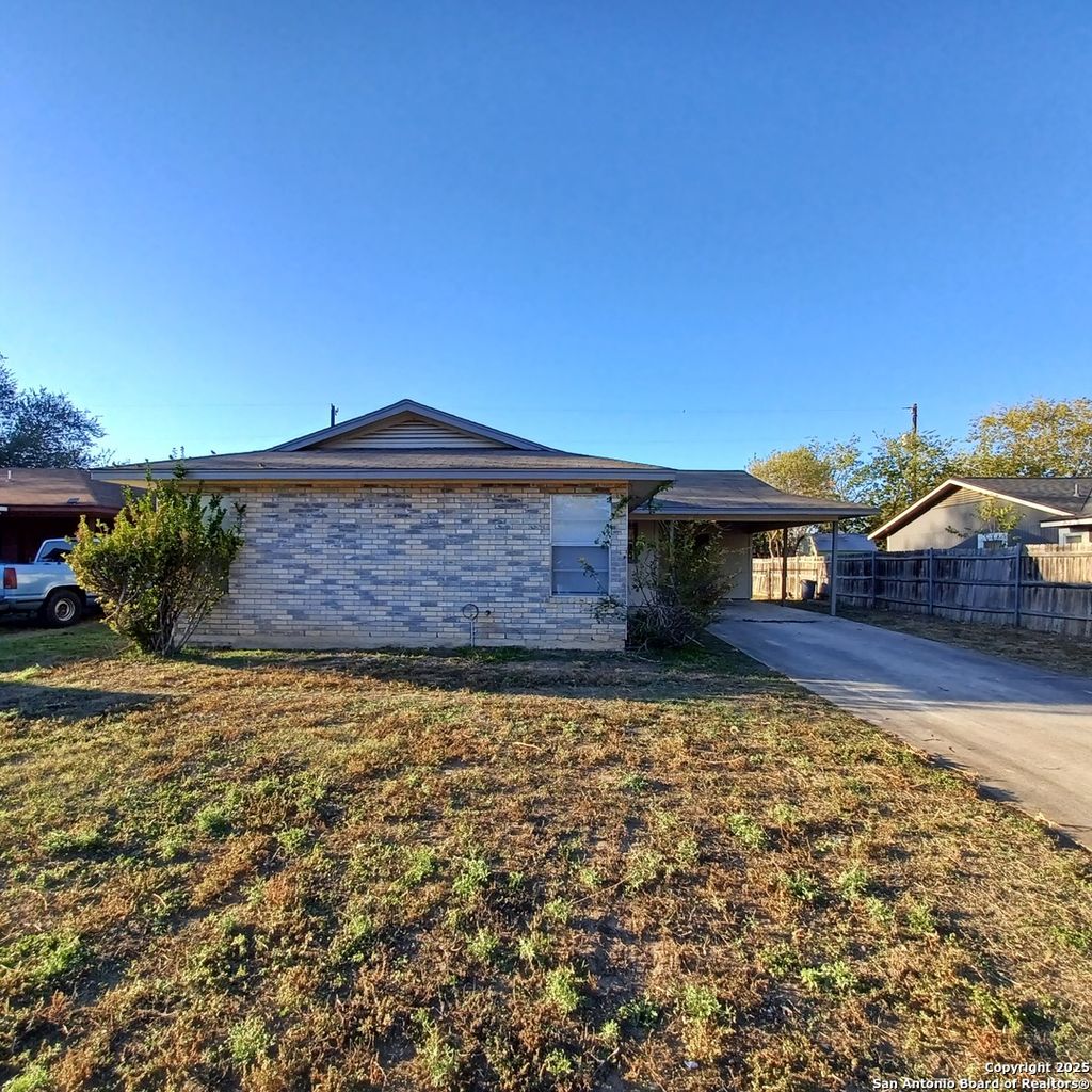 Photo of 1549 Lorelei, New Braunfels, TX 78130 (MLS # 1928054)