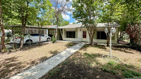 Single Family Residence in San Antonio TX 2159 Drexel Ave.jpg