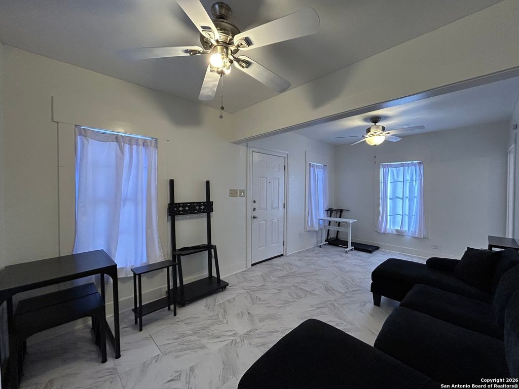 Photo of 829 PROBANDT, San Antonio, TX 78204 (MLS # 1934486)