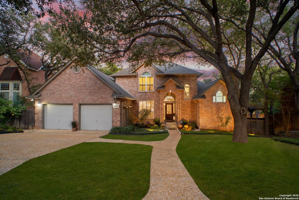 Photo of 16222 Robinwood Ln, San Antonio, TX 78248 (MLS # 1915806)