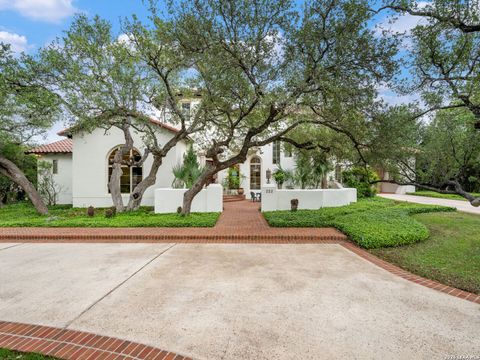 Photo of 222 Farne Castle, Shavano Park, TX 78249 (MLS # 1962295)