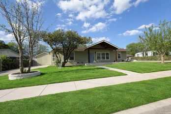 Single Family Residence at 703 W Rosewood