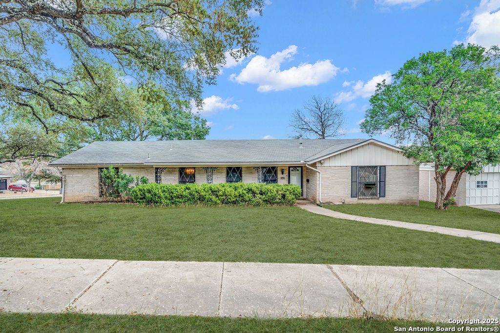Photo of 3923 Longridge Drive, San Antonio, TX 78228 (MLS # 1930212)