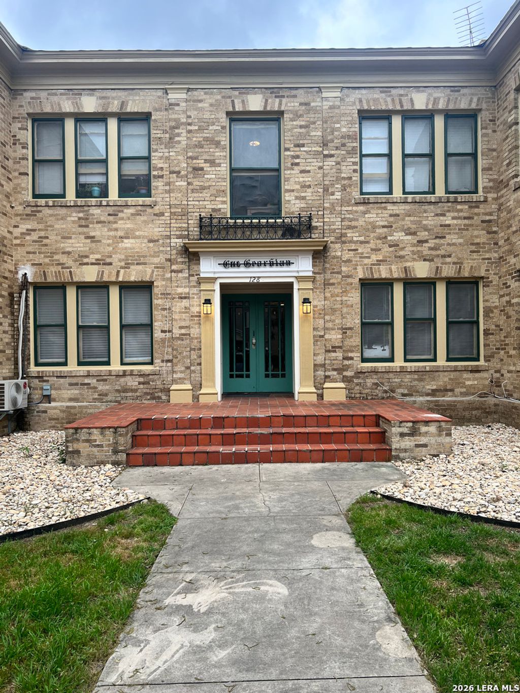 Photo of 128 W MAGNOLIA AVE 3 #3, San Antonio, TX 78212 (MLS # 1960404)