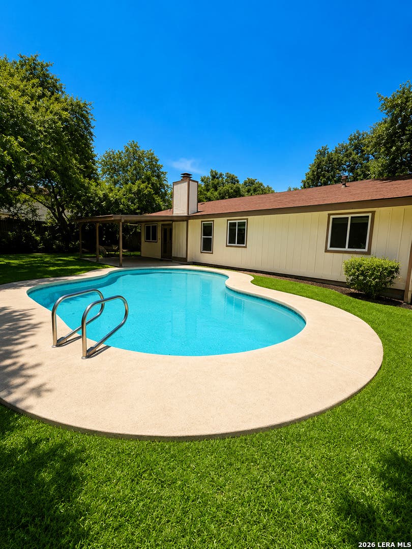 Photo of 5327 TIMBER GLADE ST, San Antonio, TX 78250 (MLS # 2011202)