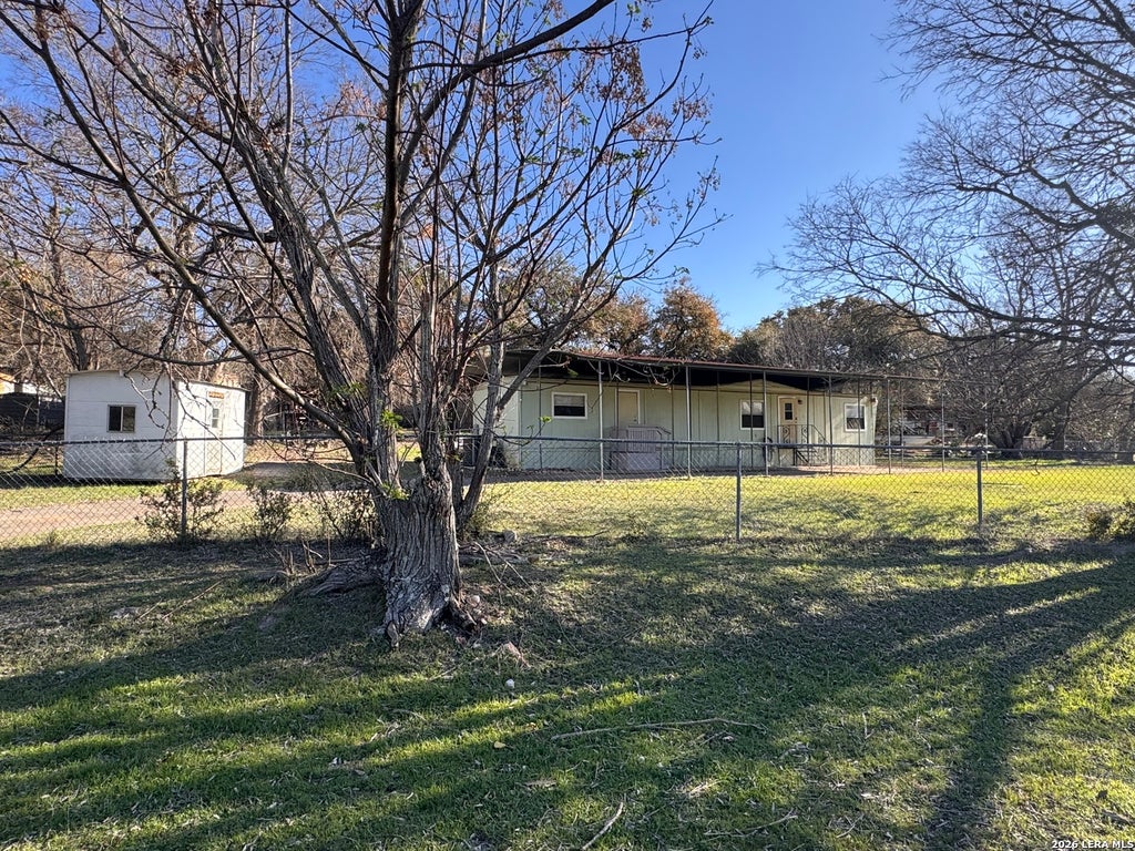 Photo of 427 Spanish Oak, Canyon Lake, TX 78133 (MLS # 1945948)