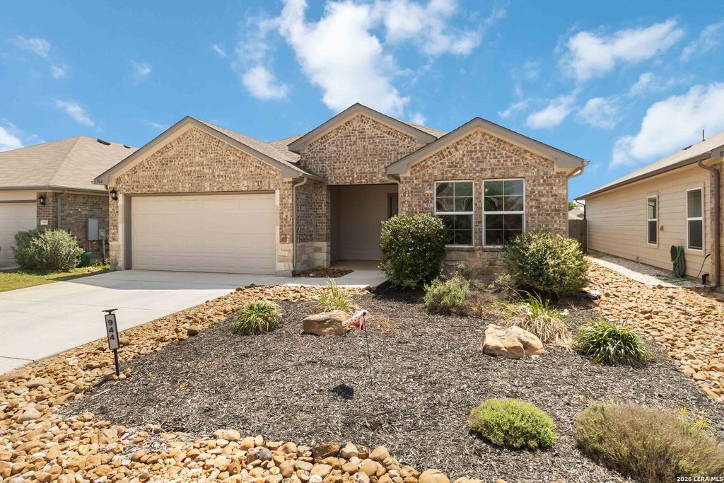 Photo of 944 Chachalaca, Seguin, TX 78155 (MLS # 1954029)