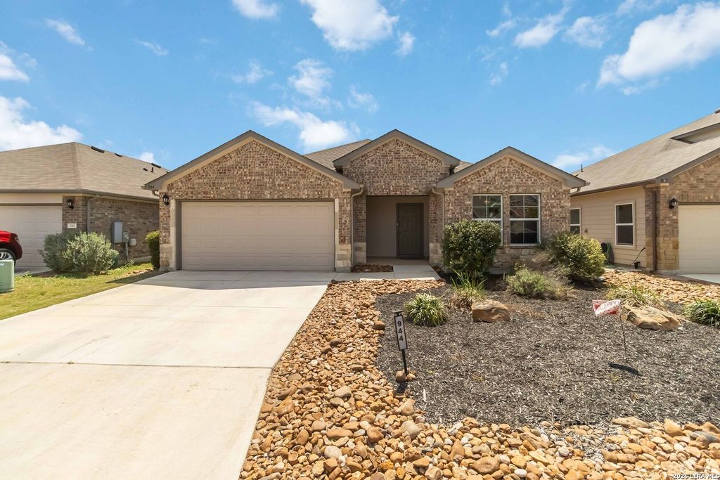 Photo of 944 Chachalaca, Seguin, TX 78155 (MLS # 1954029)
