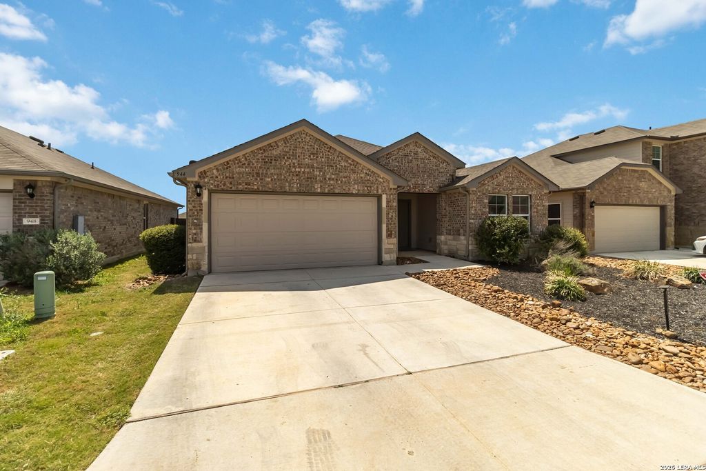 Photo of 944 Chachalaca, Seguin, TX 78155 (MLS # 1954029)