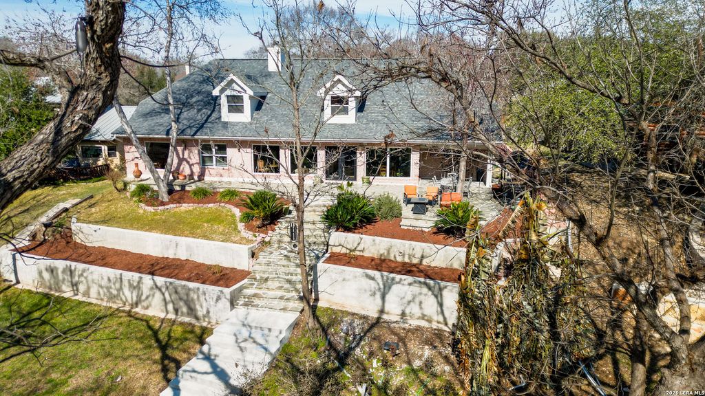 Photo of 425 River Springs, Seguin, TX 78155 (MLS # 1938389)