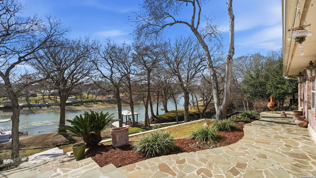 Photo of 425 River Springs, Seguin, TX 78155 (MLS # 1938389)