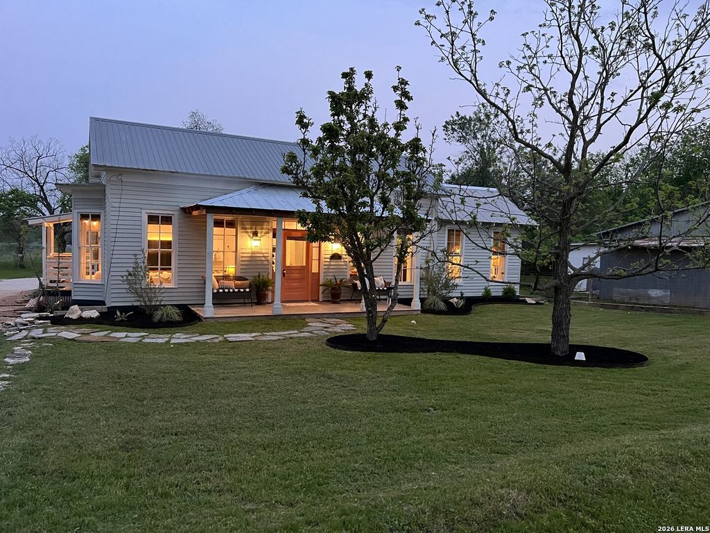 Photo of 520 Live Oak St, Blanco, TX 78606 (MLS # 1958928)