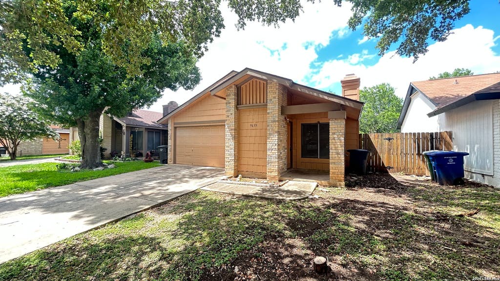 Photo of 9633 IVY BEND ST, San Antonio, TX 78250 (MLS # 1991508)