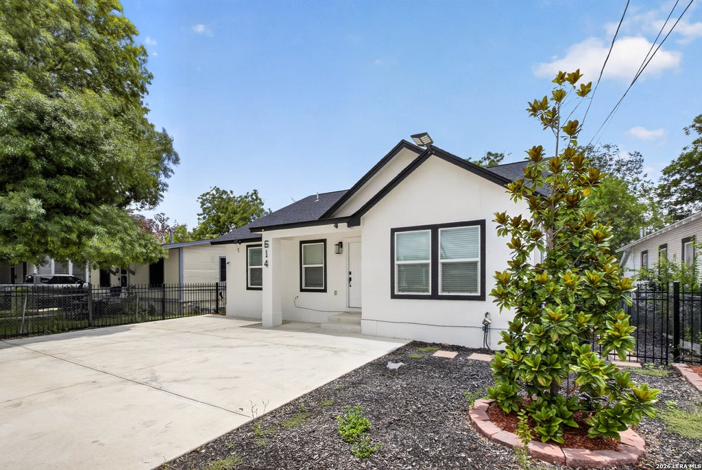 Photo of 614 SW 24TH ST, San Antonio, TX 78207 (MLS # 1991294)