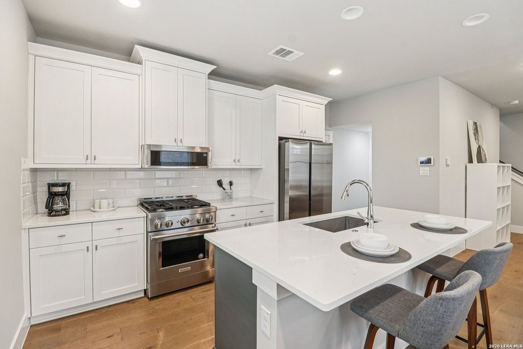 Photo of 311 E Evergreen #1, San Antonio, TX 78212 (MLS # 1942729)