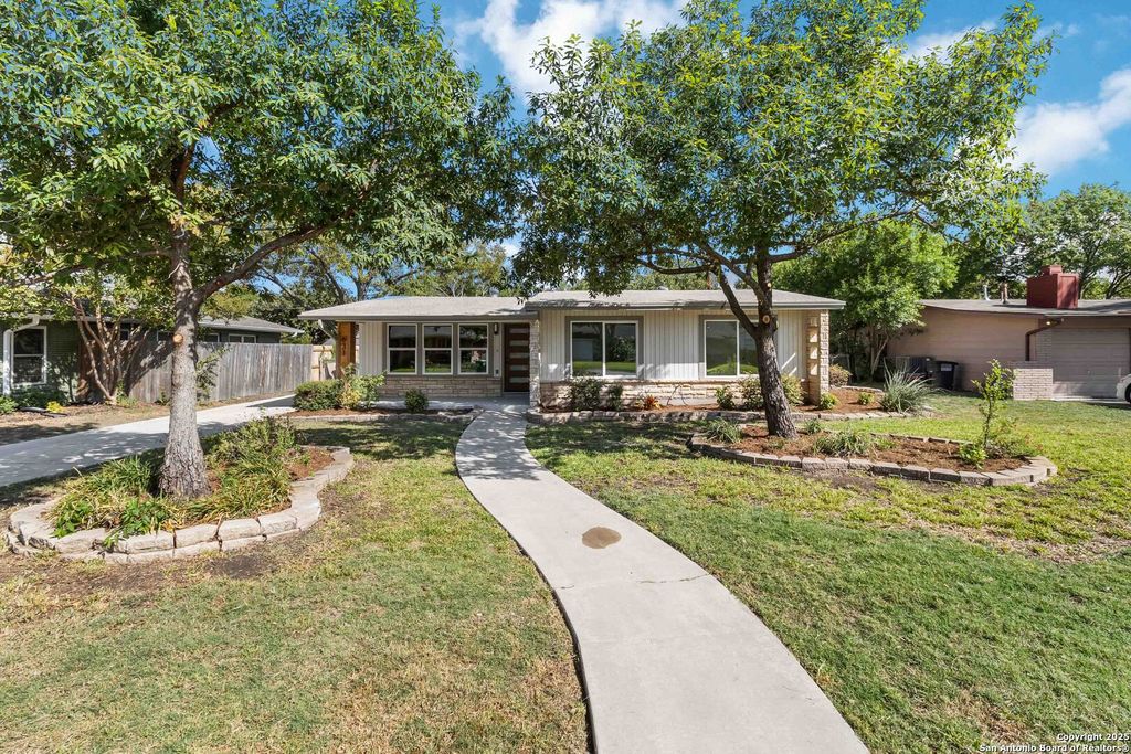 Photo of 631 Robinhood, San Antonio, TX 78209 (MLS # 1910730)