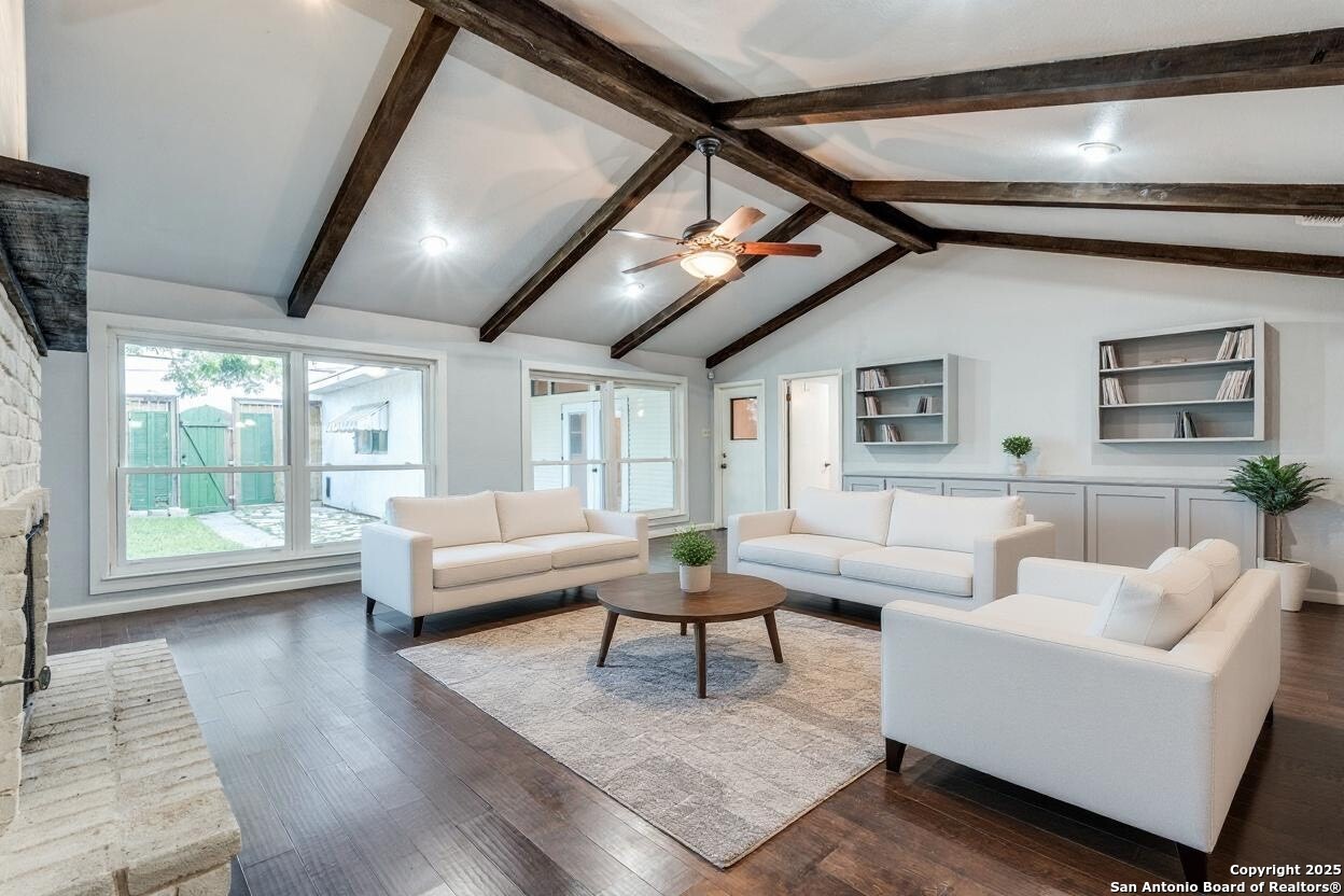 416 Fenwick