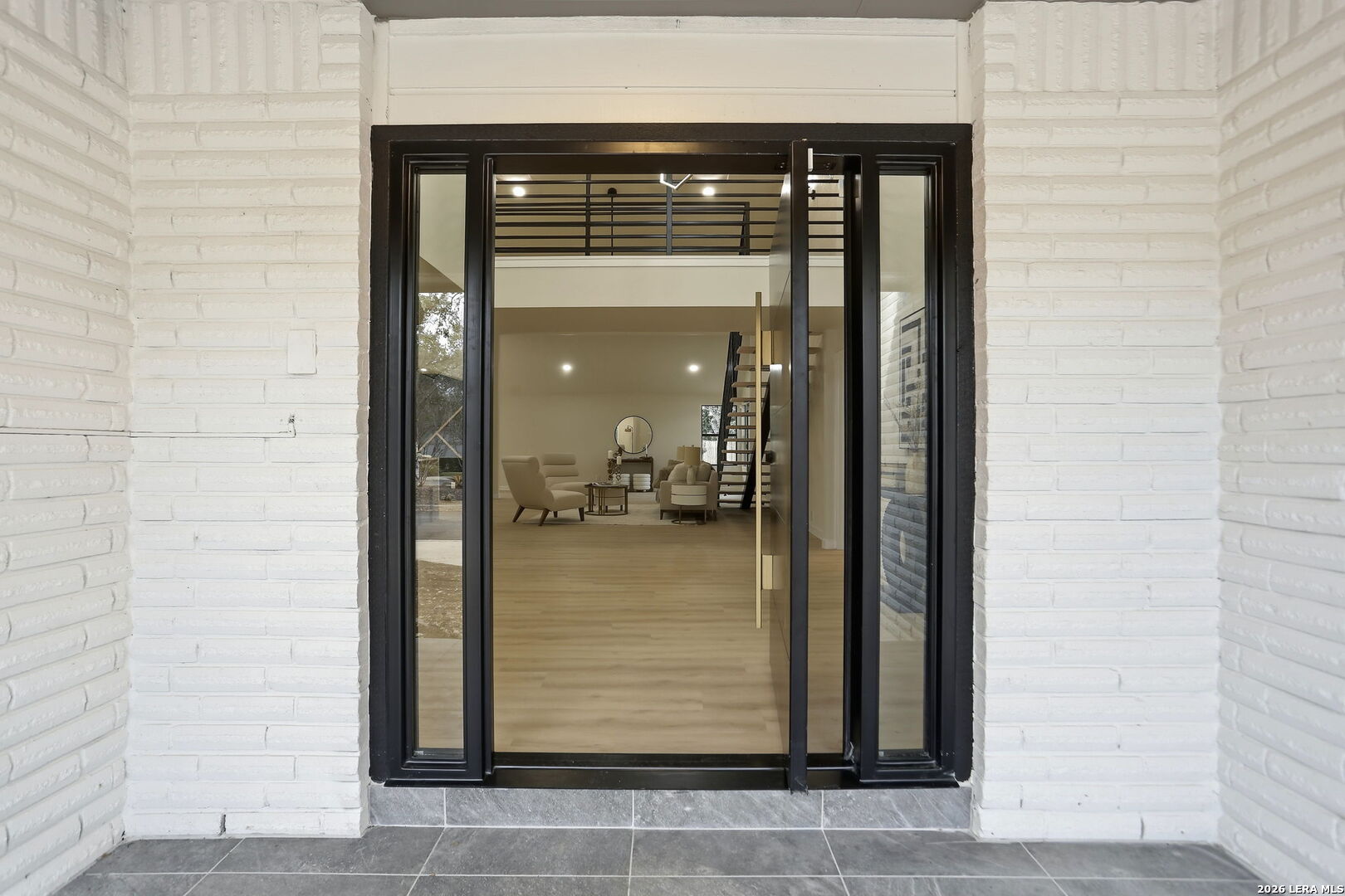 13707 Bluffmont