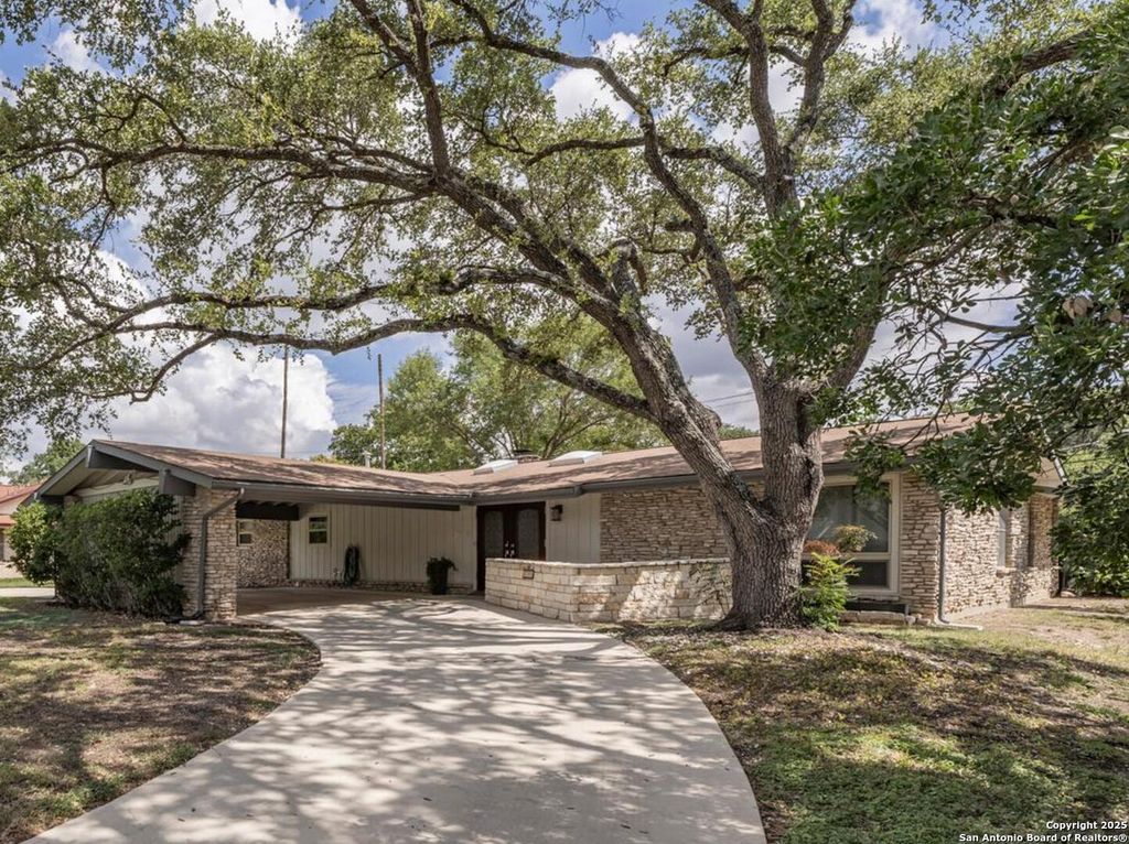 Photo of 8722 Midcrown, Windcrest, TX 78239 (MLS # 1910553)