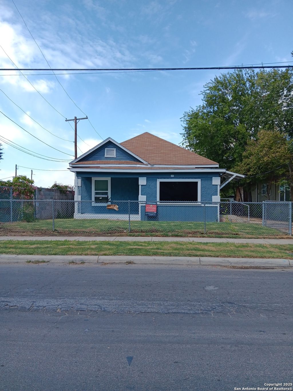 Photo of 245 Pendleton, San Antonio, TX 78204 (MLS # 1910306)