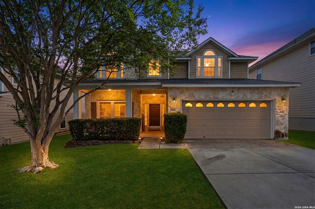 Photo of 910 Thomas Ridge, San Antonio, TX 78251 (MLS # 1955974)