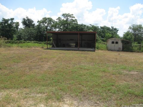 A home in Atascosa