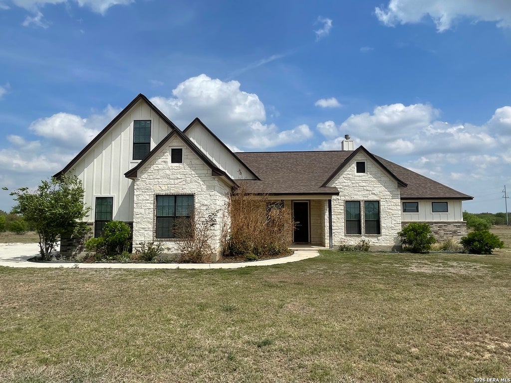 Photo of 18 Valley View, Uvalde, TX 78801 (MLS # 1957268)