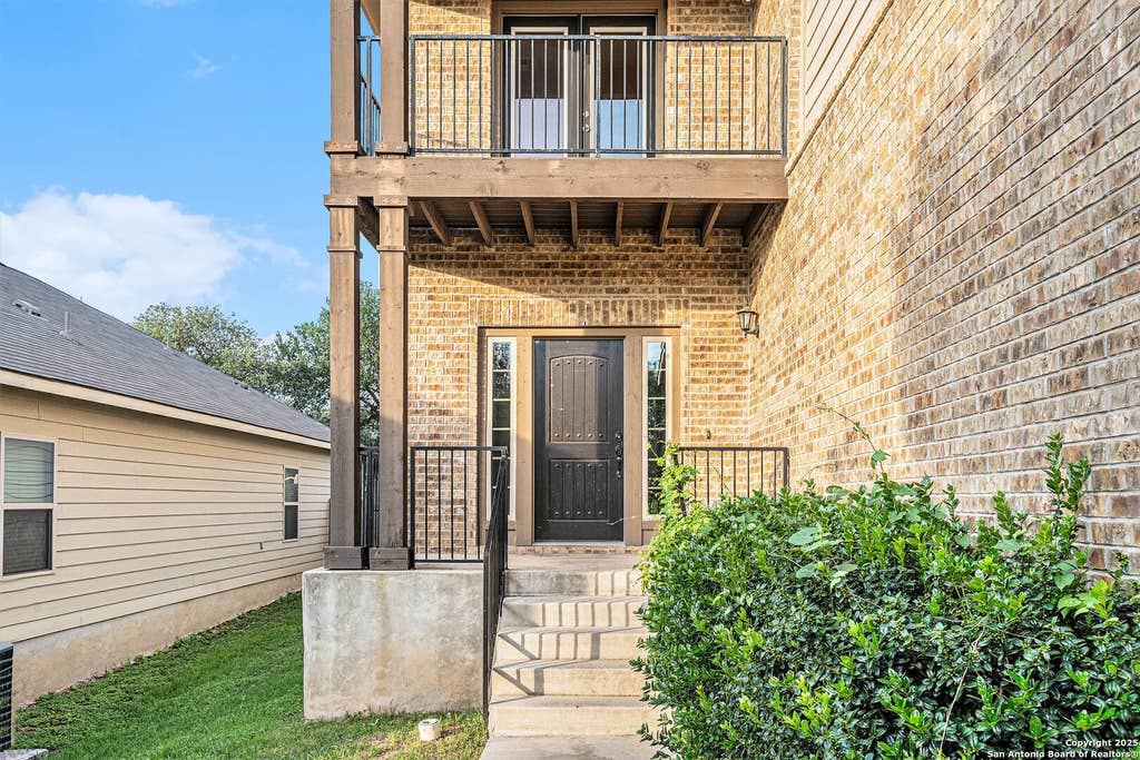 Photo of 1819 Gray Fox Crk, San Antonio, TX 78245 (MLS # 1863894)