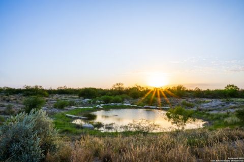 277 us -277 Brackettville TX 78832