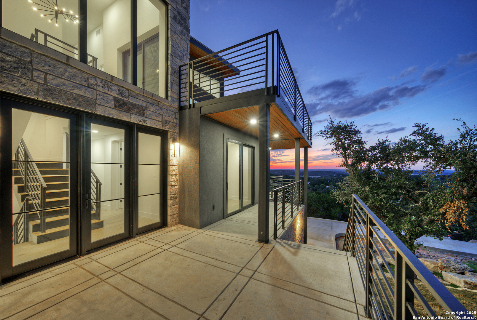 585 Highland Terrace