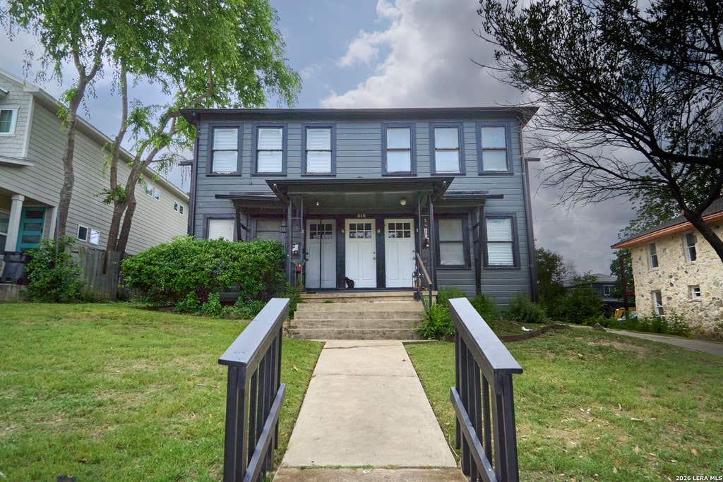 Photo of 218 CLAREMONT AVE 4 #4, San Antonio, TX 78209 (MLS # 1973079)