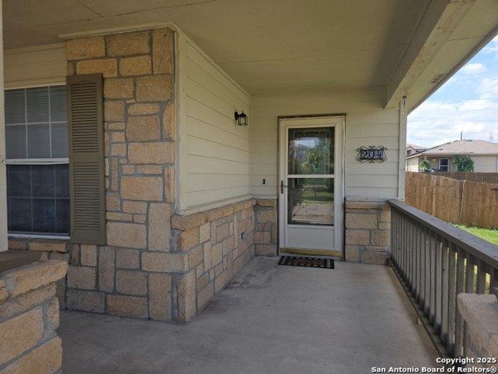 Photo of 204 N Willow Way, Cibolo, TX 78108 (MLS # 1850345)