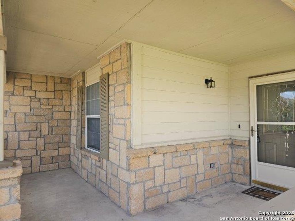 Photo of 204 N Willow Way, Cibolo, TX 78108 (MLS # 1850345)