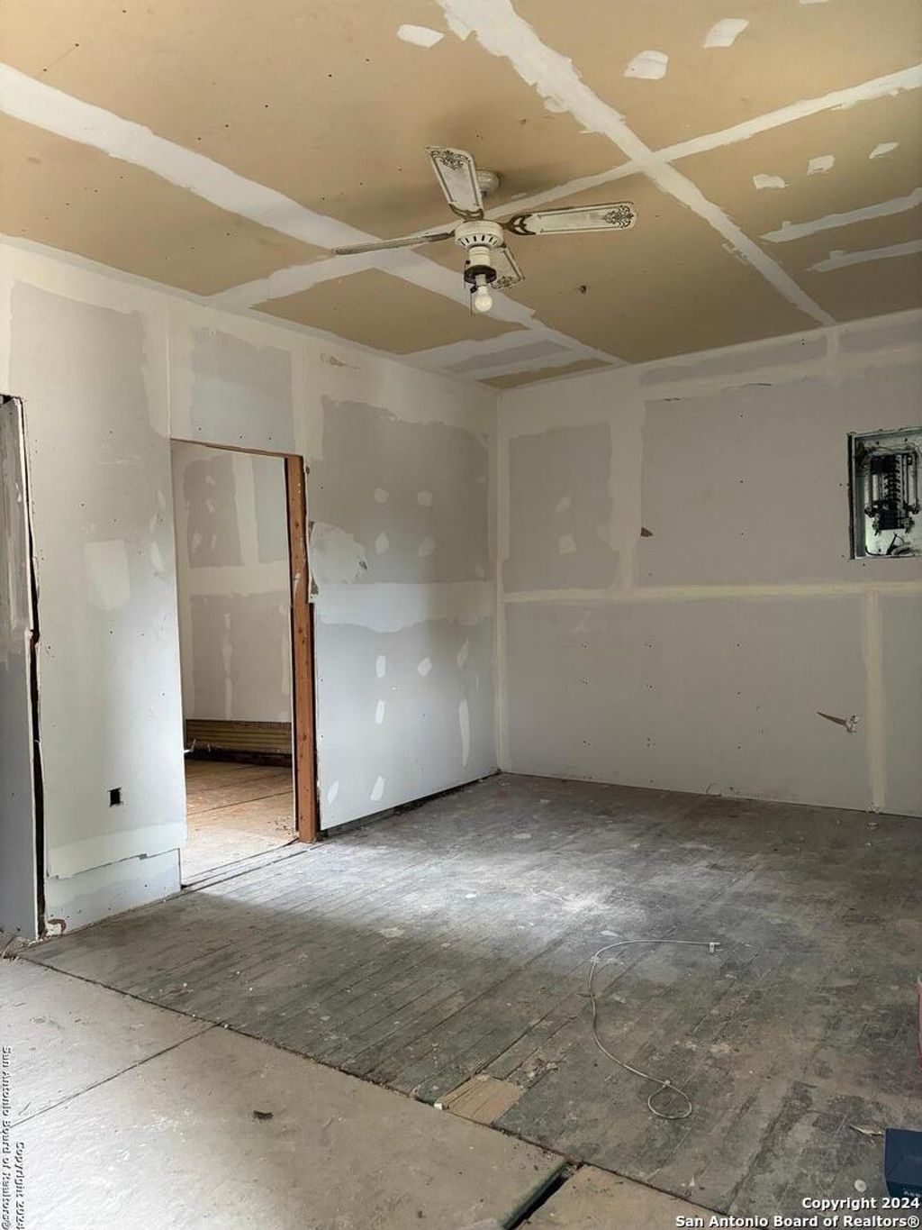 Photo of 230 CHICKERING AVE, San Antonio, TX 78210 (MLS # 1939374)