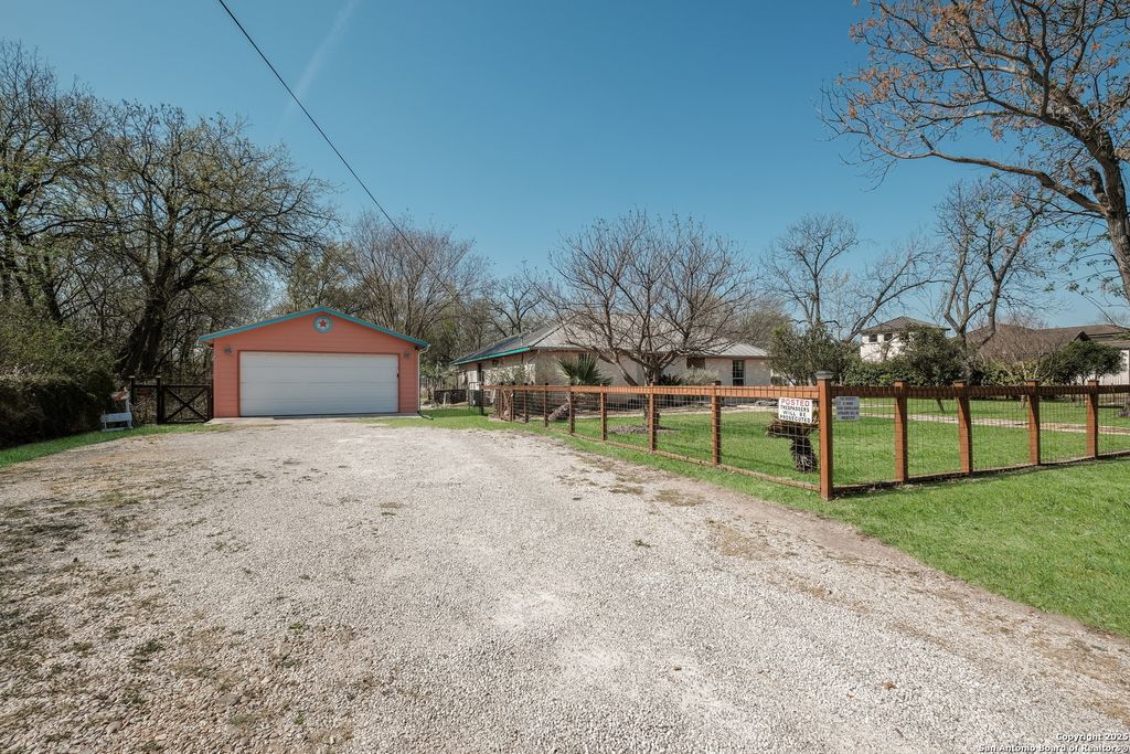 Photo of 1438 N Napier Ave, San Antonio, TX 78214 (MLS # 1851497)