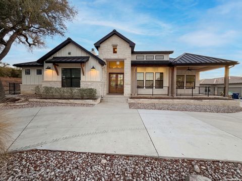 1781 Bella Vista Canyon Lake TX 78133