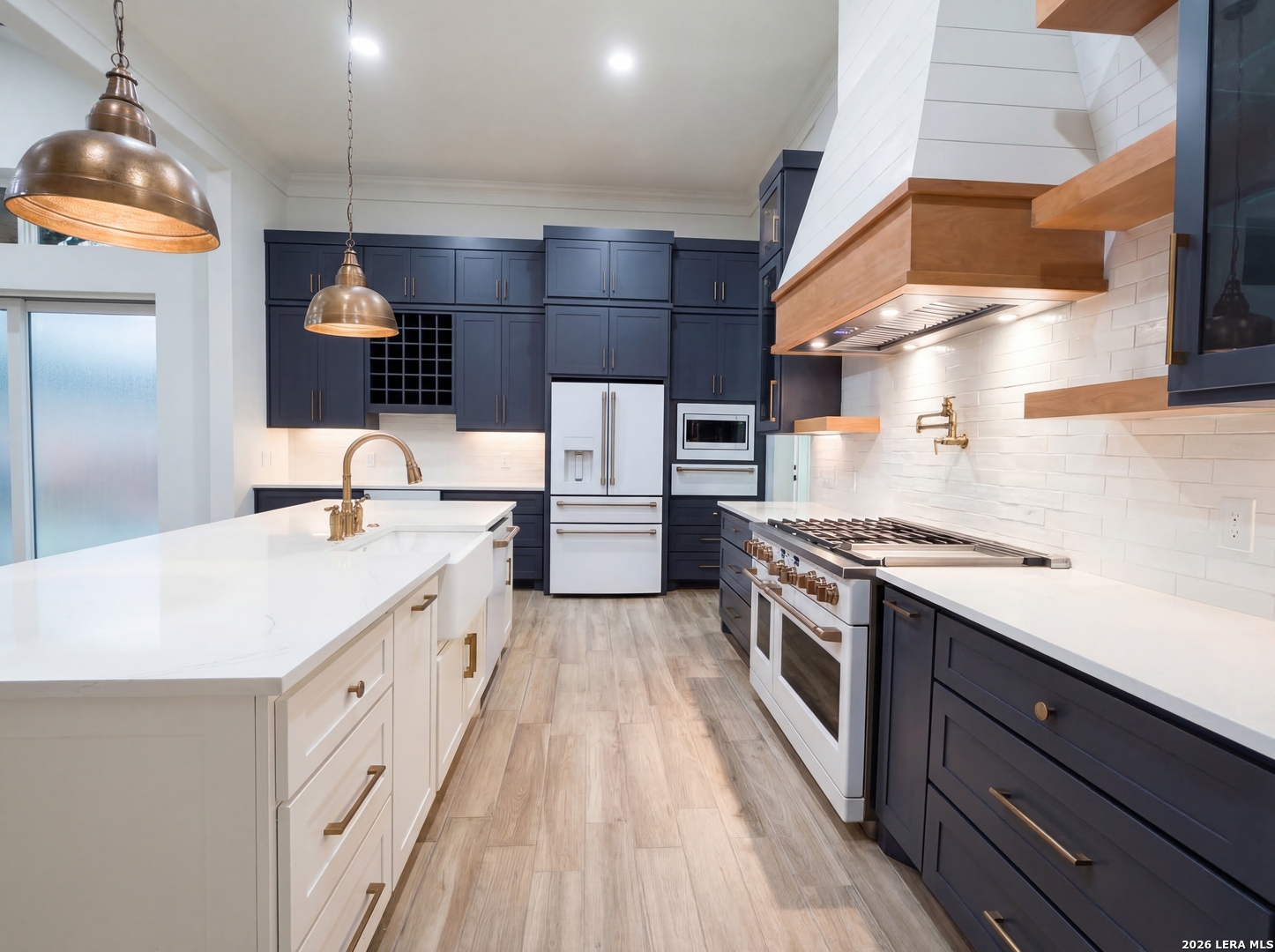 Search 1781 Bella Vista