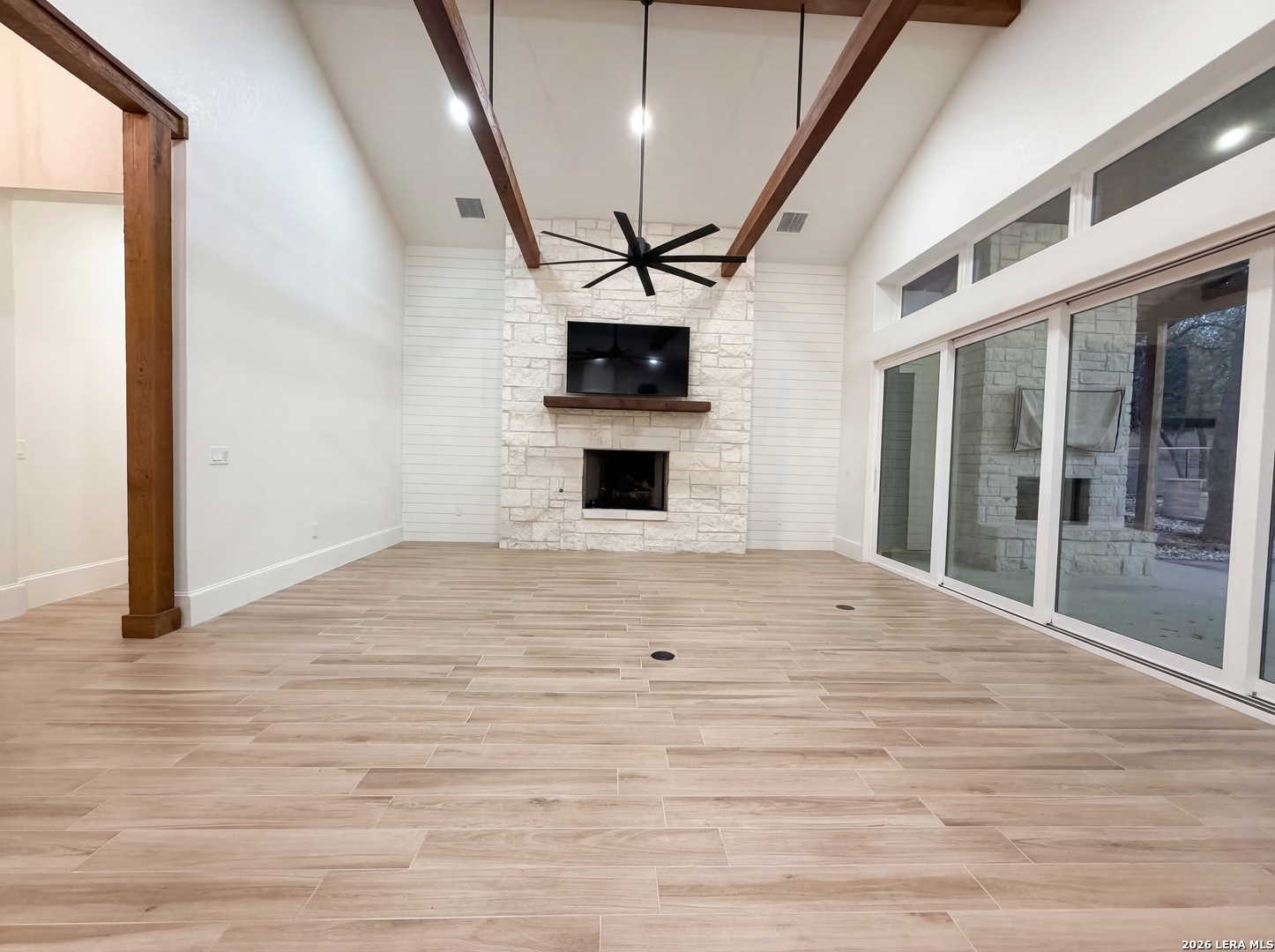 Search 1781 Bella Vista