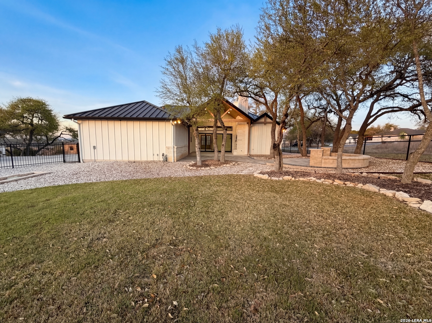 Search 1781 Bella Vista