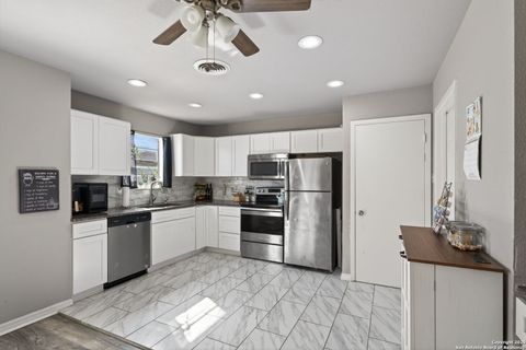 Photo of 515 Mitchell, Schertz, TX 78154 (MLS # 1927434)