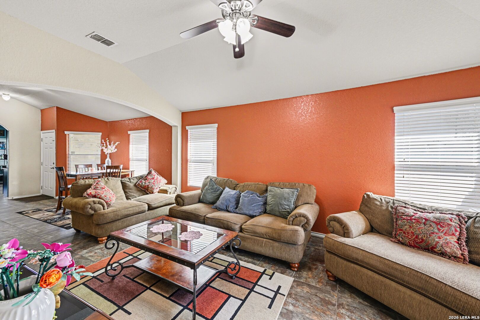 Search 3518 York Crst