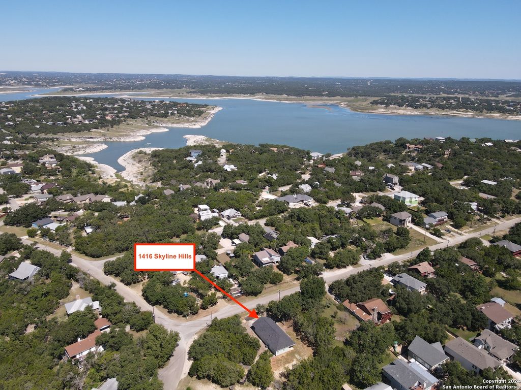 Photo of 1416 Skyline Hills, Canyon Lake, TX 78133 (MLS # 1887771)